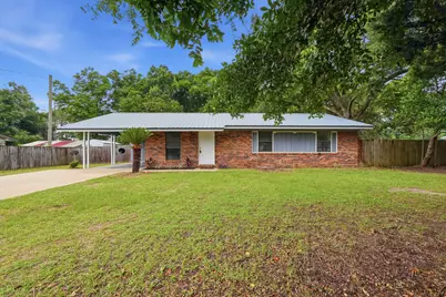 5516 Royal Street, Crestview, FL 32539 - Photo 2