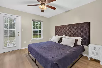 519 E Timberlake Drive, Mary Esther, FL 32569 - Photo 10