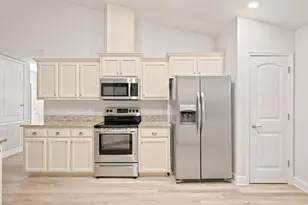1960 Edgewood Dr, Navarre, FL 32566 - Photo 14