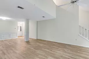 917 Claeven Cir, Fort Walton Beach, FL 32547 - Photo 2