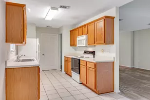 917 Claeven Cir, Fort Walton Beach, FL 32547 - Photo 6