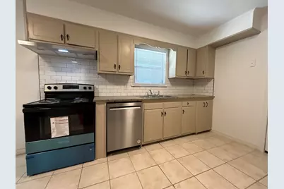107 Lea Place, Crestview, FL 32539 - Photo 2
