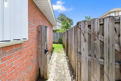 1968 Waterford Ridge Road, Fort Walton Beach, FL 32547 - Photo 12