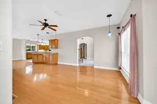 511 Fallin Water Dr, Mary Esther, FL 32569 - Photo 8