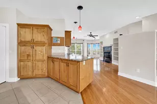 511 Fallin Water Dr, Mary Esther, FL 32569 - Photo 12