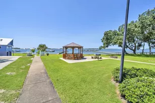 511 Fallin Water Dr, Mary Esther, FL 32569 - Photo 54