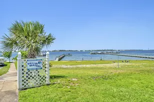 511 Fallin Water Dr, Mary Esther, FL 32569 - Photo 56