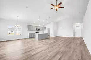 110 Riverwalk Cir, Freeport, FL 32439 - Photo 4