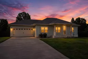 8195 Shooter Ln, Laurel Hill, FL 32567 - Photo 2