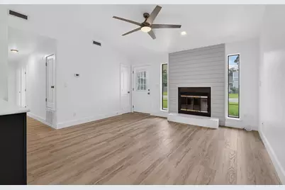 1425 Mixon Drive, Fort Walton Beach, FL 32547 - Photo 8