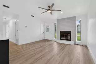 1425 Mixon Dr, Fort Walton Beach, FL 32547 - Photo 8