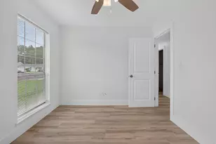 1425 Mixon Dr, Fort Walton Beach, FL 32547 - Photo 10