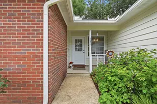 181 Wright Cir, Niceville, FL 32578 - Photo 6