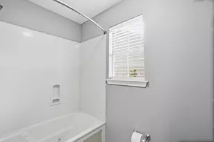 181 Wright Cir, Niceville, FL 32578 - Photo 34