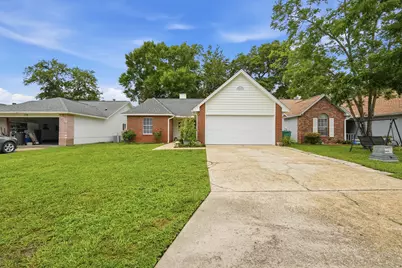 181 Wright Circle, Niceville, FL 32578 - Photo 2