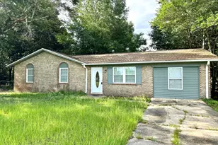 4350 Pine Villa Cir, Pace, FL 32571 - Photo 1