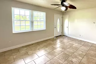 4350 Pine Villa Cir, Pace, FL 32571 - Photo 2