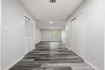 609 Colonial Drive #8, Fort Walton Beach, FL 32547 - Photo 2