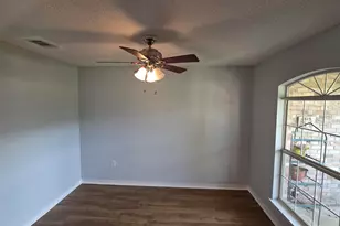10020 Parker Lake Cir, Navarre, FL 32566 - Photo 12