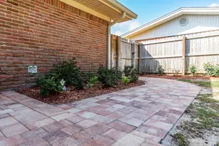 666 NE Fairway Ave, Fort Walton Beach, FL 32547 - Photo 36