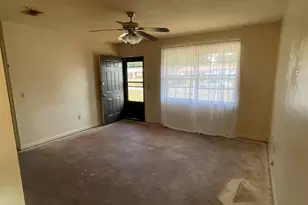 378 NW Oakland Circle, Fort Walton Beach, FL 32548 - Photo 2