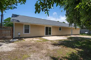 1888 Coral St, Navarre, FL 32566 - Photo 10