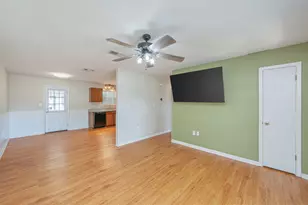 1704 Ivy Ave, Niceville, FL 32578 - Photo 6