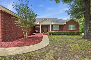 5870 Oakcrest Dr, Crestview, FL 32539 - Photo 4