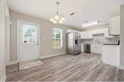 254 E Iris Lane, Defuniak Springs, FL 32433 - Photo 10