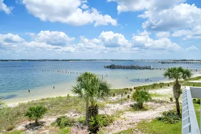 1440 Paradise Point Drive #UNIT 4, Navarre, FL 32566 - Photo 26