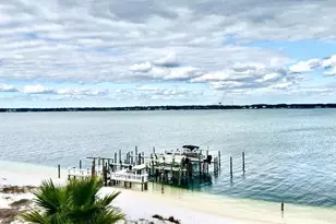 1440 Paradise Point Dr, Navarre, FL 32566 - Photo 2