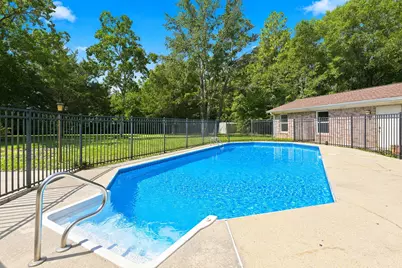 2402 Woodbine Drive, Crestview, FL 32536 - Photo 8
