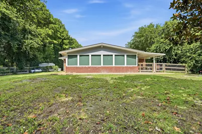 2017 Candlewood Drive, Navarre, FL 32566 - Photo 40