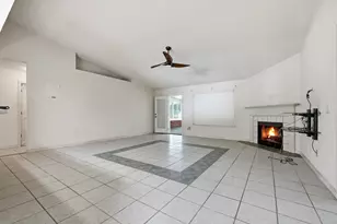 2017 Candlewood Dr, Navarre, FL 32566 - Photo 4