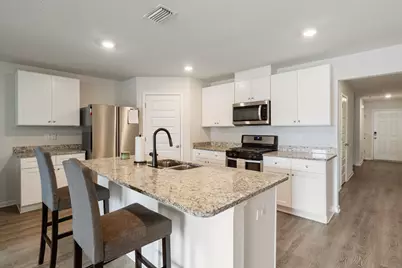 4661 Honor Guard Way, Crestview, FL 32539 - Photo 4