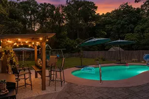 623 Parish Blvd, Mary Esther, FL 32569 - Photo 1