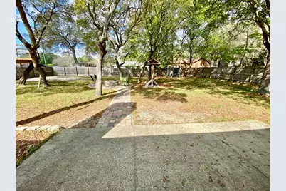 520 Linden Avenue, Niceville, FL 32578 - Photo 8