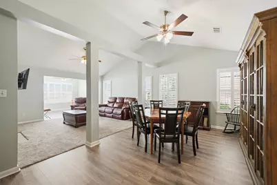 827 Fairway Lakes Drive, Niceville, FL 32578 - Photo 16