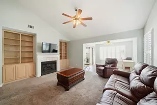 827 Fairway Lakes Dr, Niceville, FL 32578 - Photo 28