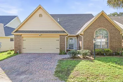 827 Fairway Lakes Drive, Niceville, FL 32578 - Photo 1