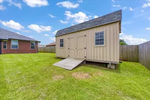 6072 Winchester Cir, Milton, FL 32570 - Photo 22