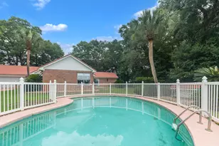 2765 Savannah Ln, Crestview, FL 32539 - Photo 2