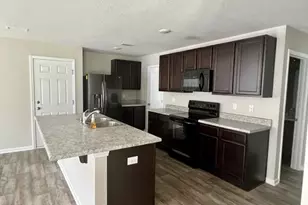 635 Earl Godwin Rd, Freeport, FL 32439 - Photo 4