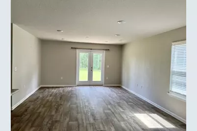 635 Earl Godwin Road, Freeport, FL 32439 - Photo 2