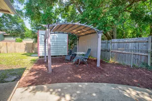 102 NE Nebraska Ave, Fort Walton Beach, FL 32548 - Photo 36