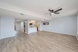 1815 Whispering Oaks Ln, Fort Walton Beach, FL 32547 - Photo 8
