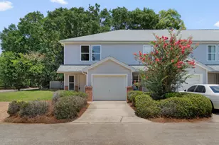 10 SE Park Pl, Fort Walton Beach, FL 32548 - Photo 2