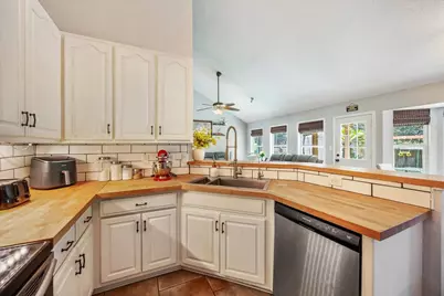 6435 Garden Drive, Gulf Breeze, FL 32563 - Photo 12