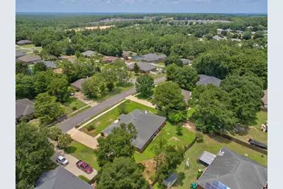 5863 Hunting Meadows Drive, Crestview, FL 32536 - Photo 8