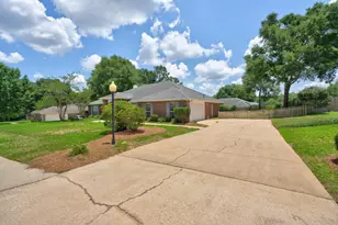 5863 Hunting Meadows Dr, Crestview, FL 32536 - Photo 14